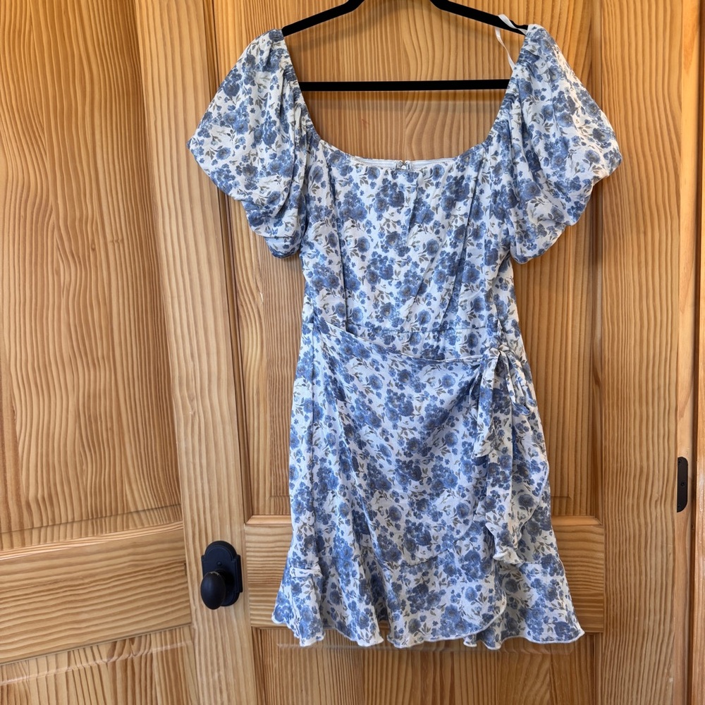 Trixxi Blue and White Floral Mini Dress